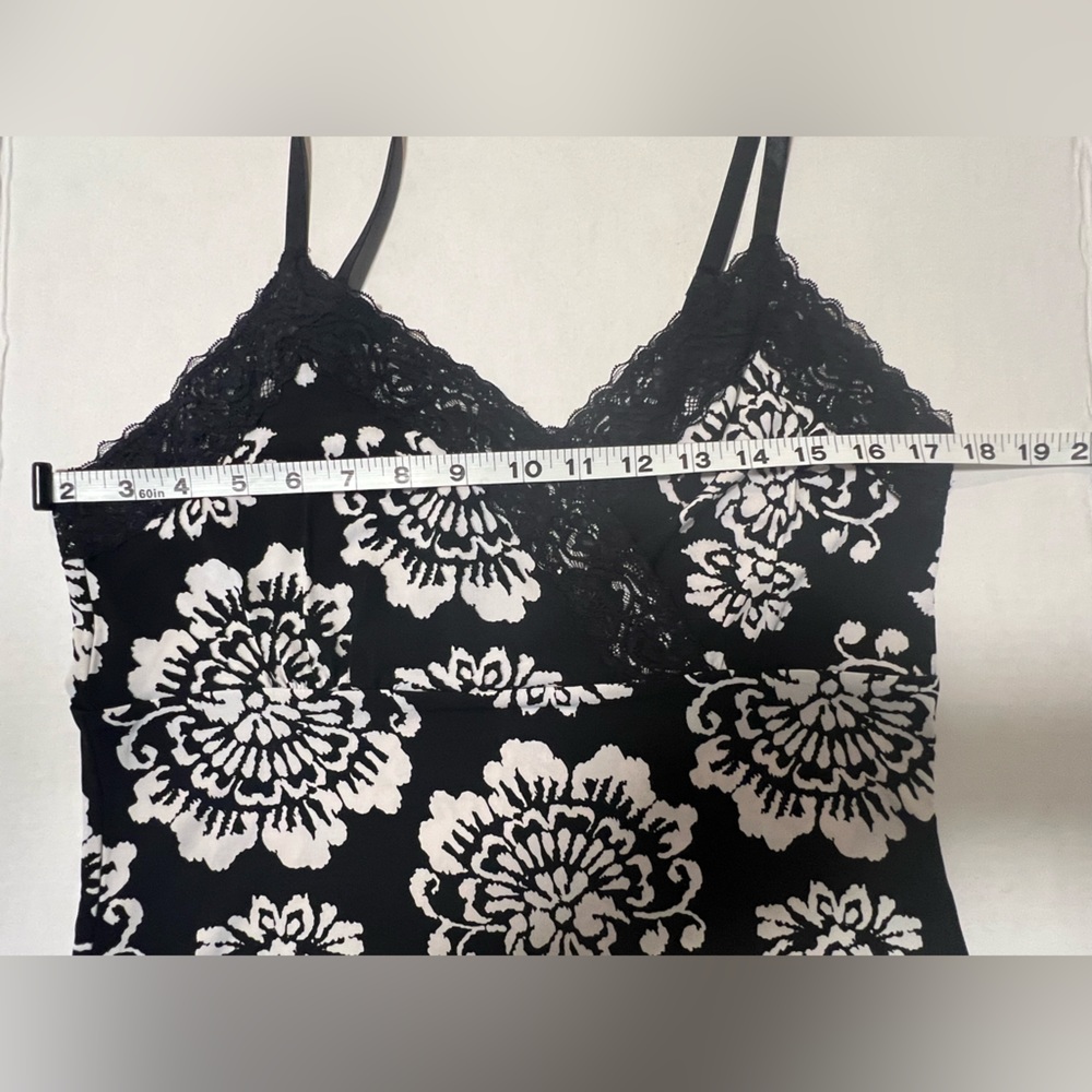 White House Black Market Floral Lace Trim Black and White Camisole - Picture 3 of 6
